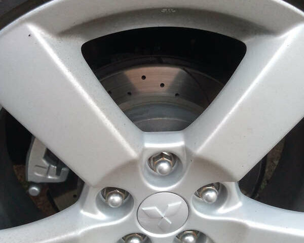 Серый Мицубиси Аутлендер, объемом двигателя 3 л и пробегом 119 тыс. км за 13300 $, фото 12 на Automoto.ua