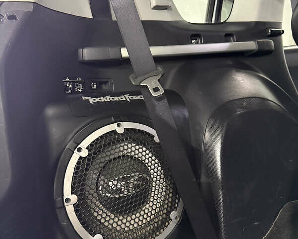 Сірий Міцубісі Аутлендер, об'ємом двигуна 2 л та пробігом 235 тис. км за 8950 $, фото 46 на Automoto.ua