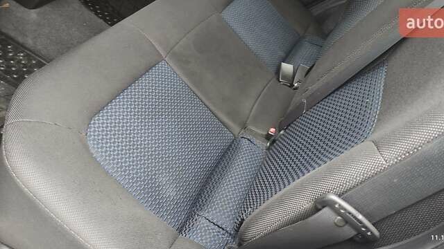 Серый Мицубиси Аутлендер, объемом двигателя 2 л и пробегом 200 тыс. км за 5999 $, фото 15 на Automoto.ua