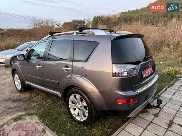 Сірий Міцубісі Аутлендер, об'ємом двигуна 2 л та пробігом 235 тис. км за 8950 $, фото 61 на Automoto.ua