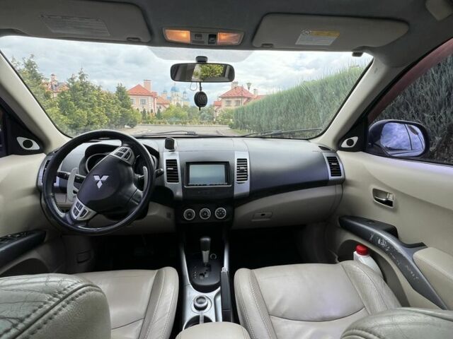 Мицубиси Аутлендер 2008 в Львове на Automoto.ua Серый Мицубиси Аутлендер, объемом двигателя 3 л и пробегом 181 тыс. км за 6599 $, фото 7 на Automoto.ua
