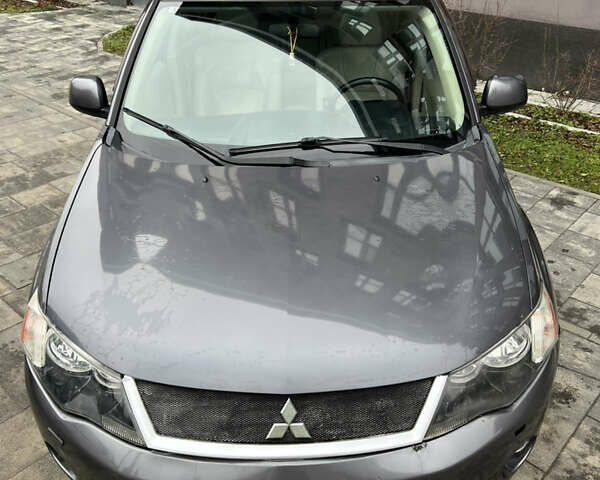 Сірий Міцубісі Аутлендер, об'ємом двигуна 3 л та пробігом 182 тис. км за 6299 $, фото 3 на Automoto.ua