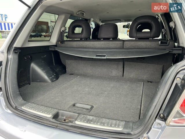 Серый Мицубиси Аутлендер, объемом двигателя 2 л и пробегом 209 тыс. км за 7200 $, фото 23 на Automoto.ua