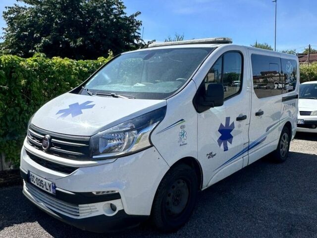 Серый Мицубиси Аутлендер, объемом двигателя 2 л и пробегом 340 тыс. км за 4288 $, фото 11 на Automoto.ua