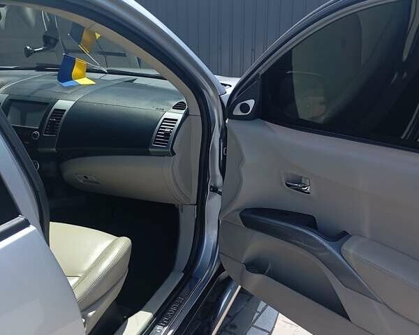 Сірий Міцубісі Аутлендер, об'ємом двигуна 2.4 л та пробігом 220 тис. км за 10200 $, фото 8 на Automoto.ua