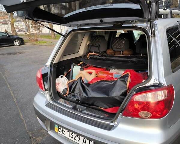 Сірий Міцубісі Аутлендер, об'ємом двигуна 2 л та пробігом 161 тис. км за 7500 $, фото 29 на Automoto.ua