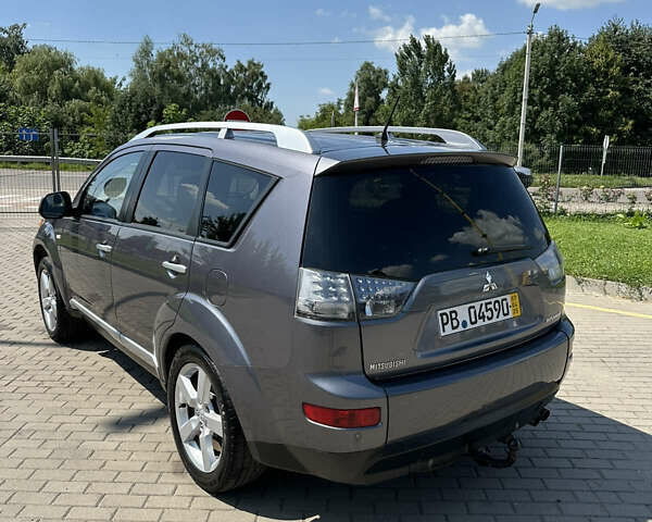Мицубиси Аутлендер 2008 в Кременце на Automoto.ua Серый Мицубиси Аутлендер, объемом двигателя 2.2 л и пробегом 162 тыс. км за 9500 $, фото 6 на Automoto.ua