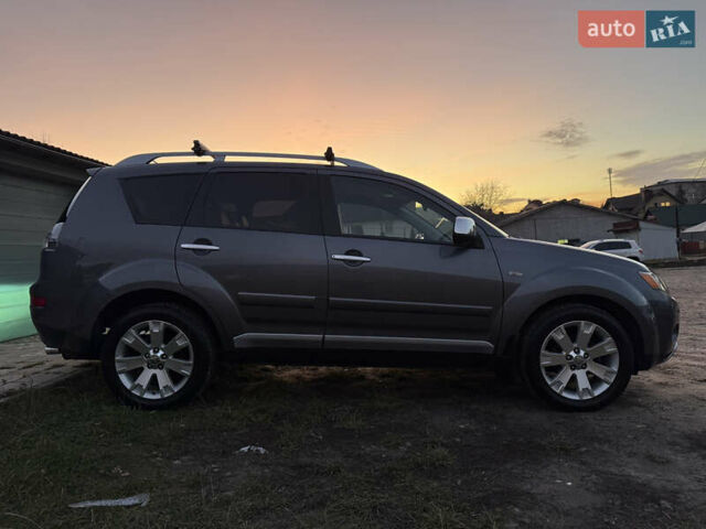 Сірий Міцубісі Аутлендер, об'ємом двигуна 2 л та пробігом 235 тис. км за 8950 $, фото 55 на Automoto.ua