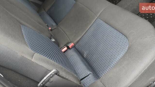 Серый Мицубиси Аутлендер, объемом двигателя 2 л и пробегом 200 тыс. км за 5999 $, фото 19 на Automoto.ua