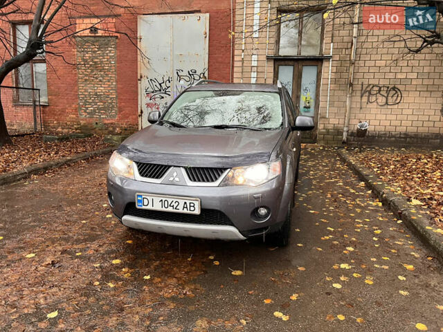 Сірий Міцубісі Аутлендер, об'ємом двигуна 3 л та пробігом 209 тис. км за 9800 $, фото 9 на Automoto.ua