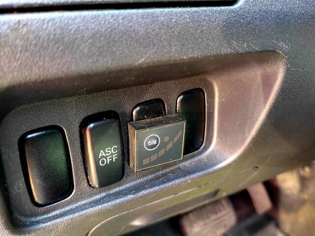 Серый Мицубиси Аутлендер, объемом двигателя 2.4 л и пробегом 216 тыс. км за 10500 $, фото 3 на Automoto.ua