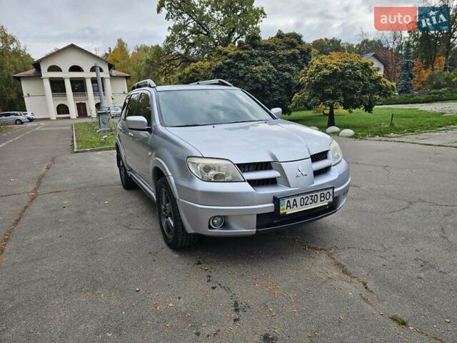 Міцубісі Аутлендер 2008 у Києві на Automoto.ua Сірий Міцубісі Аутлендер, об'ємом двигуна 2.38 л та пробігом 200 тис. км за 5900 $, фото 7 на Automoto.ua