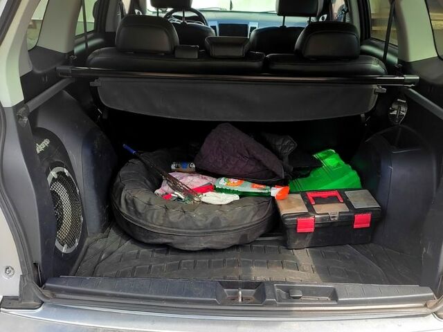 Серый Мицубиси Аутлендер, объемом двигателя 2.4 л и пробегом 216 тыс. км за 10500 $, фото 8 на Automoto.ua