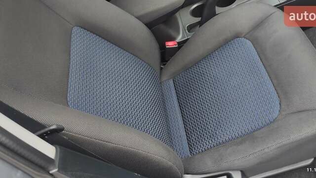 Серый Мицубиси Аутлендер, объемом двигателя 2 л и пробегом 200 тыс. км за 5999 $, фото 21 на Automoto.ua