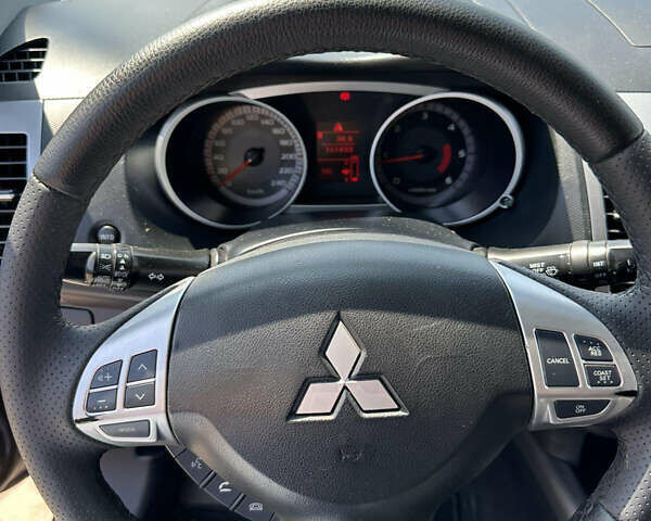 Мицубиси Аутлендер 2008 в Кременце на Automoto.ua Серый Мицубиси Аутлендер, объемом двигателя 2.2 л и пробегом 162 тыс. км за 9500 $, фото 19 на Automoto.ua