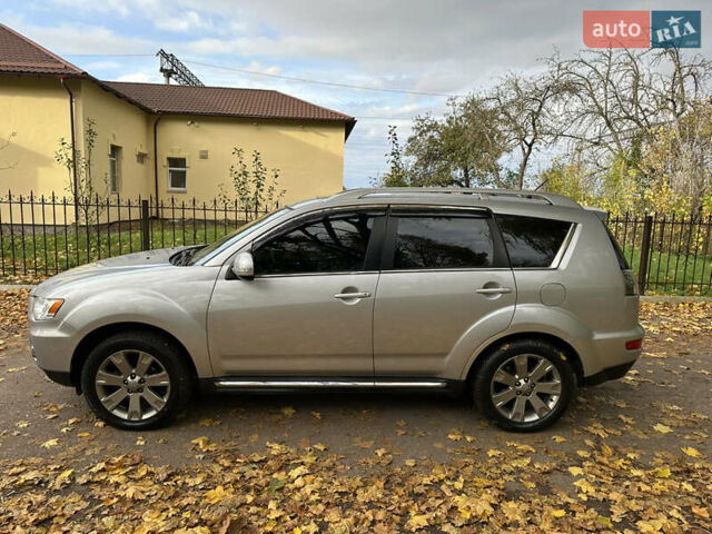 Міцубісі Аутлендер 2009 у Радивилове на Automoto.ua Сірий Міцубісі Аутлендер, об'ємом двигуна 2.18 л та пробігом 275 тис. км за 9900 $, фото 5 на Automoto.ua
