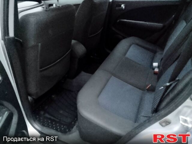 Серый Мицубиси Аутлендер, объемом двигателя 2 л и пробегом 198 тыс. км за 7400 $, фото 9 на Automoto.ua