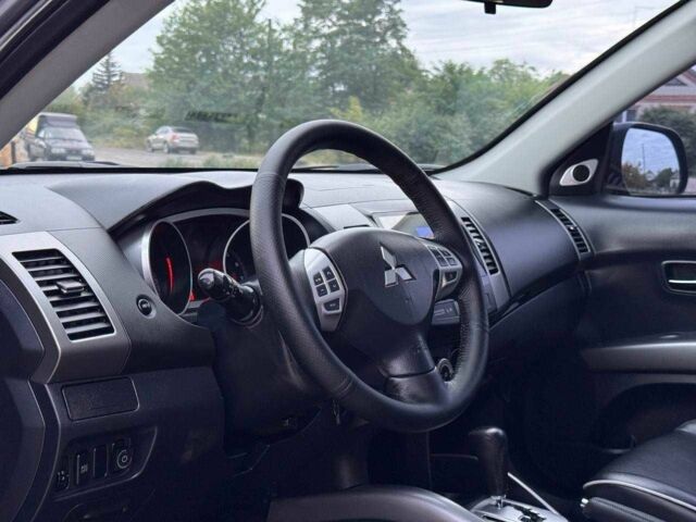 Серый Мицубиси Аутлендер, объемом двигателя 2.4 л и пробегом 171 тыс. км за 9199 $, фото 8 на Automoto.ua