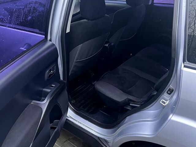 Мицубиси Аутлендер 2009 в Полтаве на Automoto.ua Серый Мицубиси Аутлендер, объемом двигателя 2.4 л и пробегом 223 тыс. км за 8600 $, фото 5 на Automoto.ua