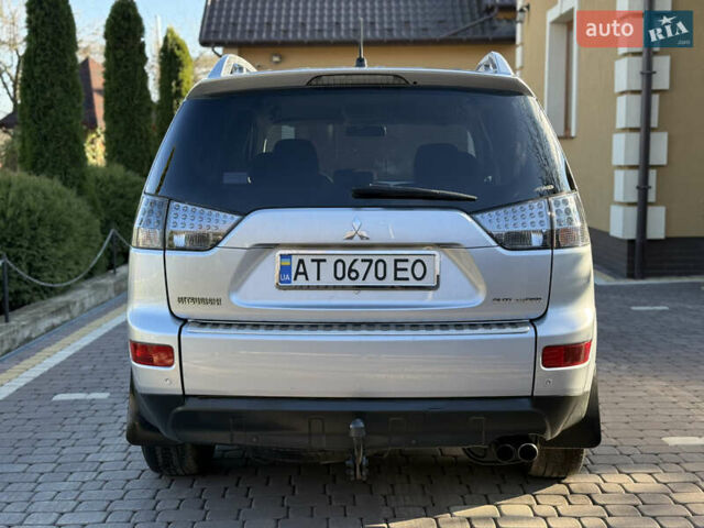 Серый Мицубиси Аутлендер, объемом двигателя 2 л и пробегом 268 тыс. км за 8950 $, фото 5 на Automoto.ua