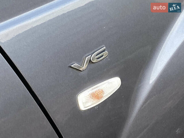 Сірий Міцубісі Аутлендер, об'ємом двигуна 3 л та пробігом 177 тис. км за 8900 $, фото 16 на Automoto.ua