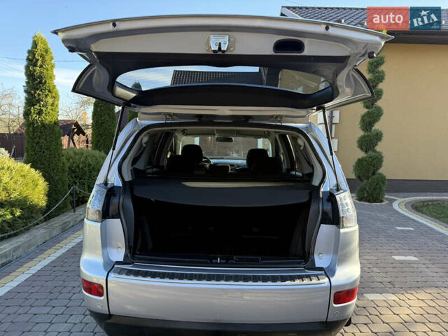 Серый Мицубиси Аутлендер, объемом двигателя 2 л и пробегом 268 тыс. км за 8950 $, фото 25 на Automoto.ua