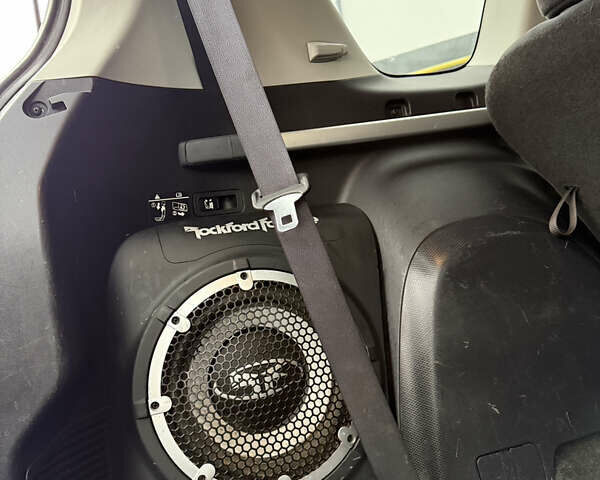 Серый Мицубиси Аутлендер, объемом двигателя 2.2 л и пробегом 162 тыс. км за 10000 $, фото 49 на Automoto.ua