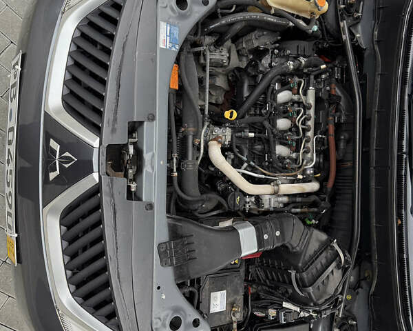 Серый Мицубиси Аутлендер, объемом двигателя 2.2 л и пробегом 162 тыс. км за 10000 $, фото 51 на Automoto.ua