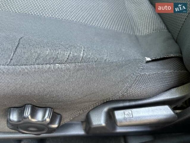 Серый Мицубиси Аутлендер, объемом двигателя 2.38 л и пробегом 127 тыс. км за 9999 $, фото 34 на Automoto.ua