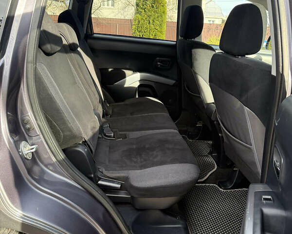 Серый Мицубиси Аутлендер, объемом двигателя 1.97 л и пробегом 242 тыс. км за 8999 $, фото 12 на Automoto.ua