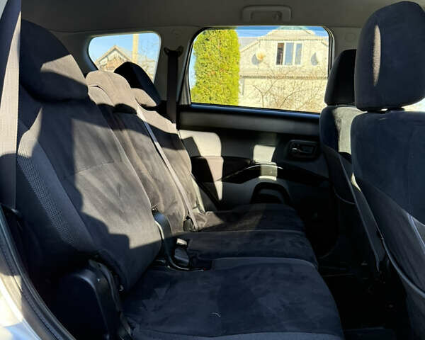 Серый Мицубиси Аутлендер, объемом двигателя 2 л и пробегом 268 тыс. км за 8950 $, фото 33 на Automoto.ua