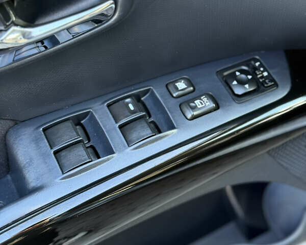 Серый Мицубиси Аутлендер, объемом двигателя 2 л и пробегом 268 тыс. км за 8950 $, фото 14 на Automoto.ua