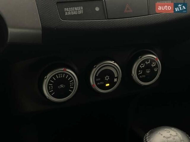 Сірий Міцубісі Аутлендер, об'ємом двигуна 2.4 л та пробігом 74 тис. км за 10676 $, фото 13 на Automoto.ua