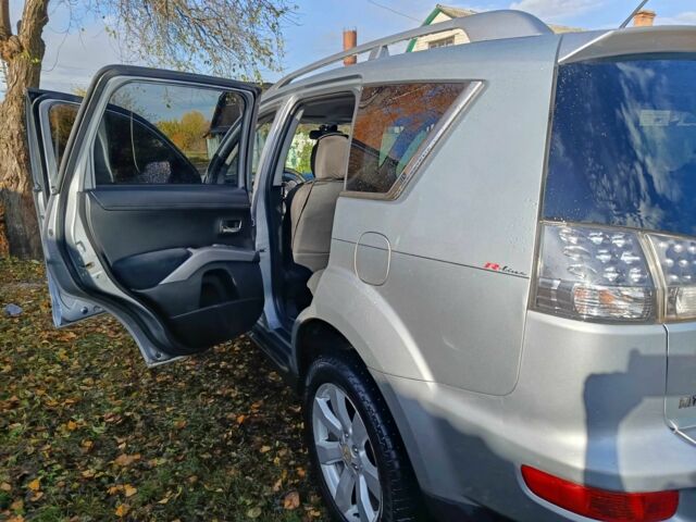 Мицубиси Аутлендер 2009 в Новгород-Северском на Automoto.ua Серый Мицубиси Аутлендер, объемом двигателя 2.2 л и пробегом 242 тыс. км за 11700 $, фото 6 на Automoto.ua