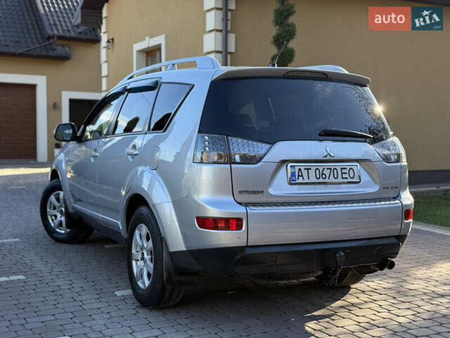 Серый Мицубиси Аутлендер, объемом двигателя 2 л и пробегом 268 тыс. км за 8950 $, фото 7 на Automoto.ua