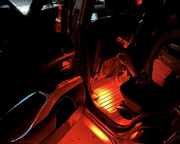 Серый Мицубиси Аутлендер, объемом двигателя 3 л и пробегом 279 тыс. км за 11300 $, фото 23 на Automoto.ua