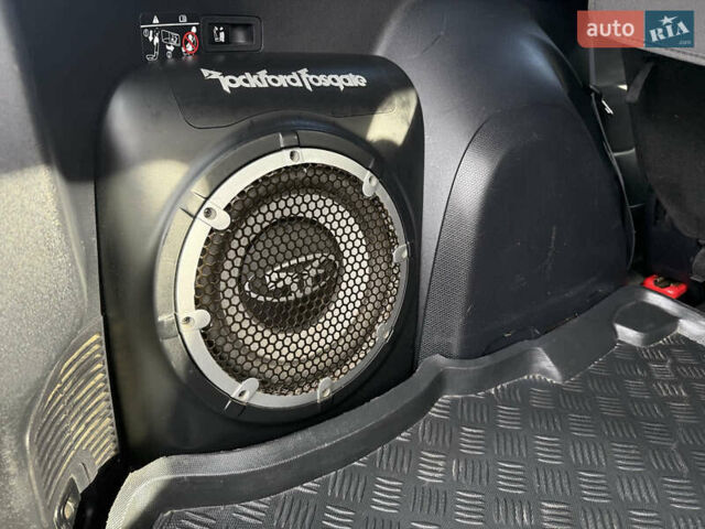 Серый Мицубиси Аутлендер, объемом двигателя 1.97 л и пробегом 242 тыс. км за 8999 $, фото 16 на Automoto.ua