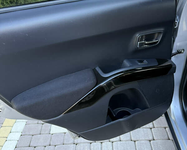 Серый Мицубиси Аутлендер, объемом двигателя 2 л и пробегом 268 тыс. км за 8950 $, фото 22 на Automoto.ua