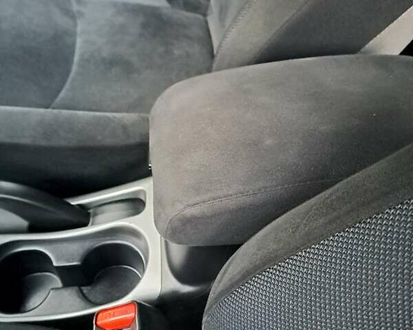 Серый Мицубиси Аутлендер, объемом двигателя 2 л и пробегом 275 тыс. км за 8000 $, фото 19 на Automoto.ua