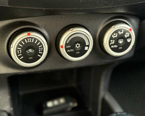 Серый Мицубиси Аутлендер, объемом двигателя 1.97 л и пробегом 242 тыс. км за 8999 $, фото 22 на Automoto.ua