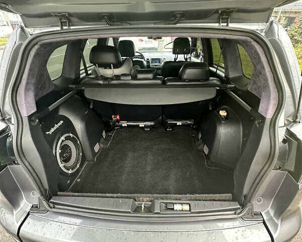 Серый Мицубиси Аутлендер, объемом двигателя 3 л и пробегом 279 тыс. км за 11300 $, фото 13 на Automoto.ua