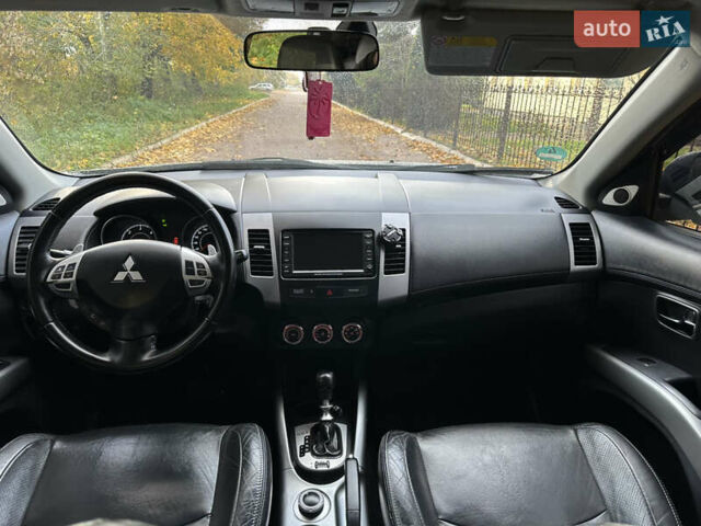 Міцубісі Аутлендер 2009 у Радивилове на Automoto.ua Сірий Міцубісі Аутлендер, об'ємом двигуна 2.18 л та пробігом 275 тис. км за 9900 $, фото 19 на Automoto.ua