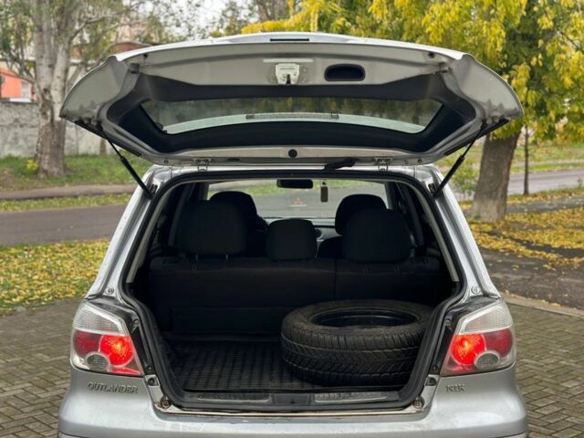 Міцубісі Аутлендер 2009 у Миколаєві на Automoto.ua Сірий Міцубісі Аутлендер, об'ємом двигуна 2 л та пробігом 170 тис. км за 6700 $, фото 8 на Automoto.ua
