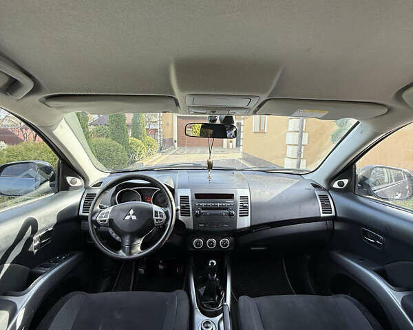 Серый Мицубиси Аутлендер, объемом двигателя 1.97 л и пробегом 242 тыс. км за 8999 $, фото 15 на Automoto.ua