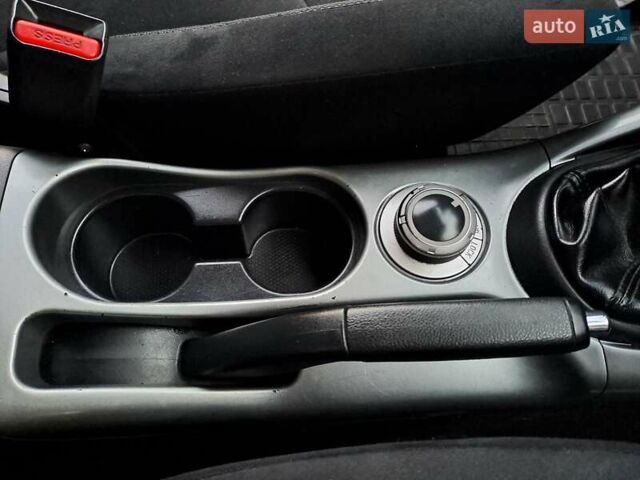 Серый Мицубиси Аутлендер, объемом двигателя 2 л и пробегом 275 тыс. км за 8000 $, фото 25 на Automoto.ua