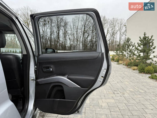 Сірий Міцубісі Аутлендер, об'ємом двигуна 2.2 л та пробігом 236 тис. км за 9800 $, фото 26 на Automoto.ua