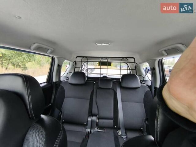 Серый Мицубиси Аутлендер, объемом двигателя 2.3 л и пробегом 263 тыс. км за 11400 $, фото 11 на Automoto.ua