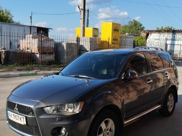 Серый Мицубиси Аутлендер, объемом двигателя 2.4 л и пробегом 151 тыс. км за 11100 $, фото 6 на Automoto.ua