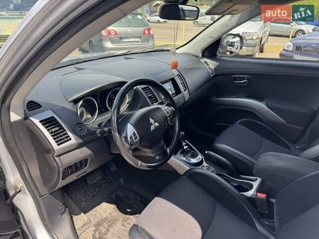 Серый Мицубиси Аутлендер, объемом двигателя 2.2 л и пробегом 223 тыс. км за 11500 $, фото 8 на Automoto.ua