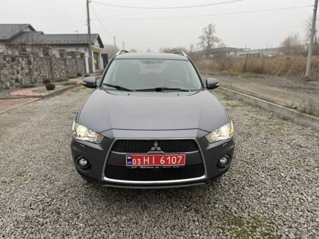 Серый Мицубиси Аутлендер, объемом двигателя 2.2 л и пробегом 289 тыс. км за 11300 $, фото 1 на Automoto.ua